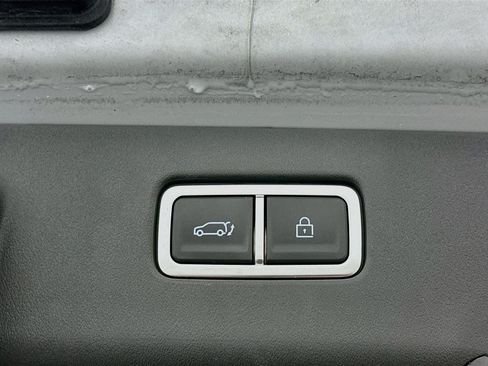 Used 2024 Kia EV9 Wind AWD/4WD image 33