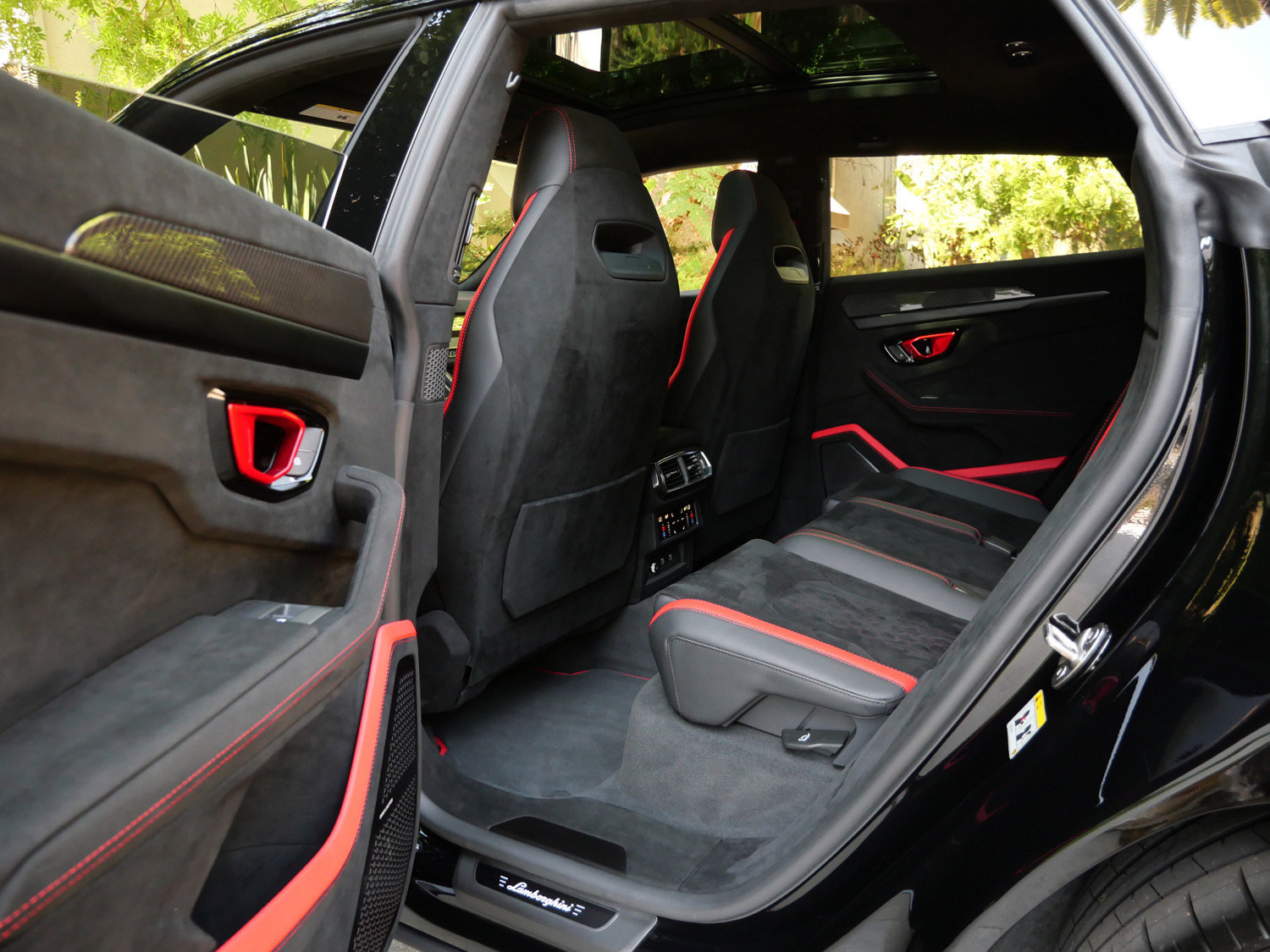 Used 2024 Lamborghini Urus Performante AWD/4WD image 19