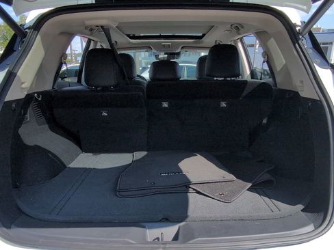 Used 2024 Nissan Murano SL image 15