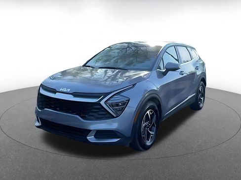 Used 2025 Kia Sportage LX image 7