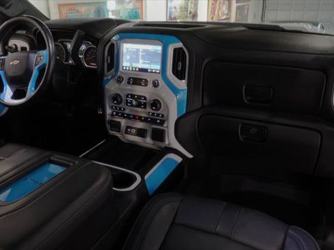 Used 2021 Chevrolet Silverado 2500 High Country image 25