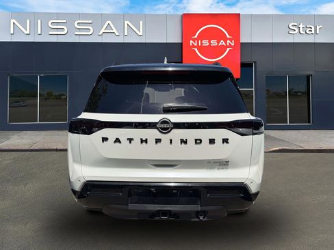 Used 2022 Nissan Pathfinder Platinum AWD/4WD image 5