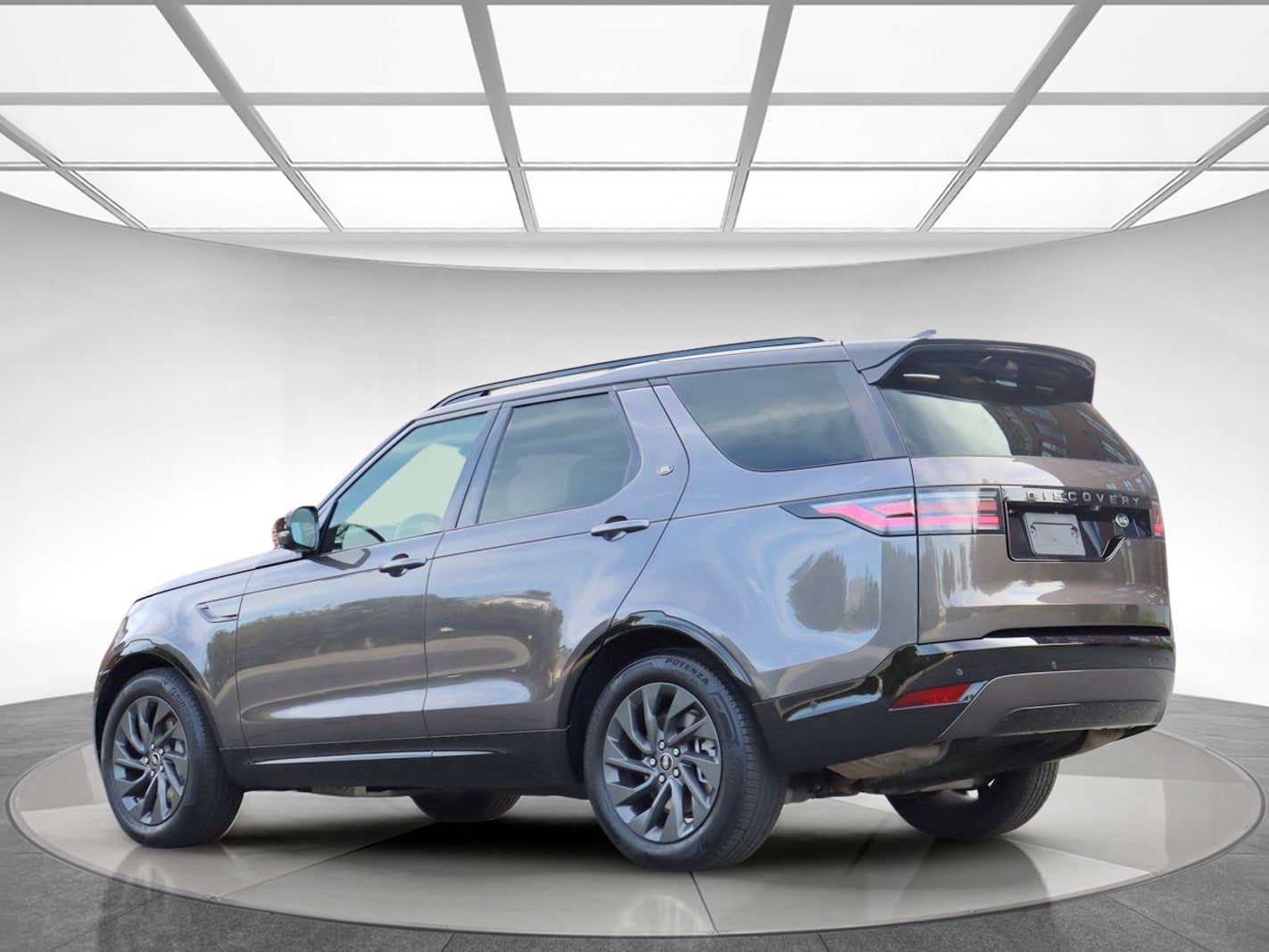 Used 2023 Land Rover Discovery S R-Dynamic AWD/4WD image 8