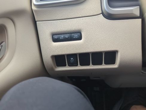 Used 2018 Nissan Murano SV FWD image 7
