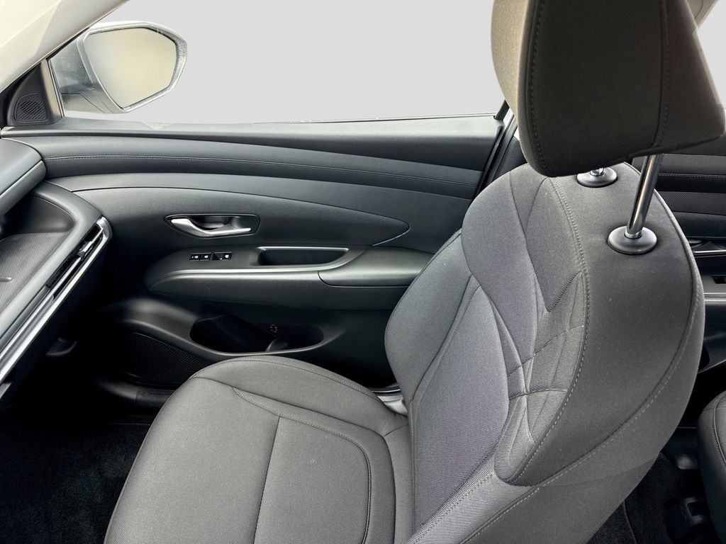 Certified 2025 Hyundai Tucson SE AWD/4WD image 21
