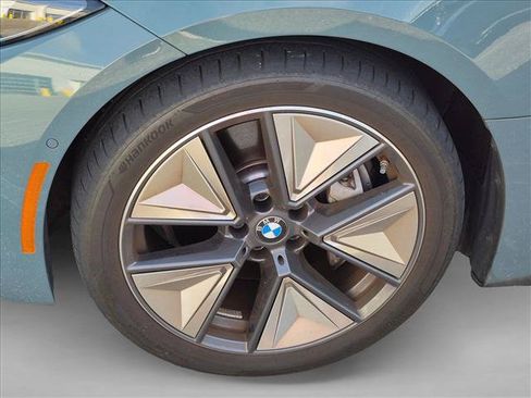 Used 2025 BMW i4 eDrive40 w/ Premium Package RWD image 21