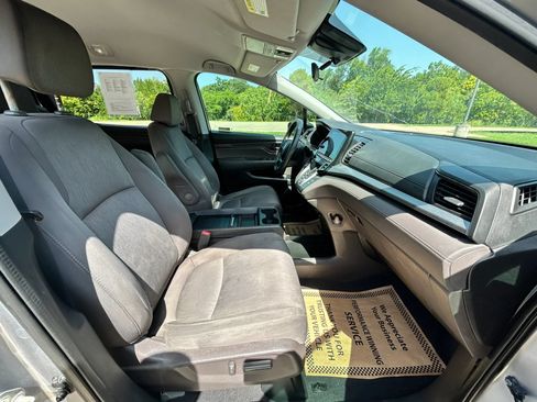 Used 2020 Honda Odyssey EX image 18
