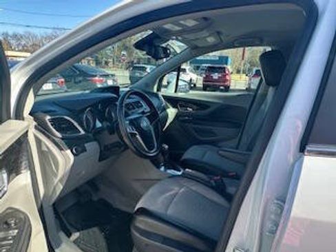 Used 2016 Buick Encore FWD image 2