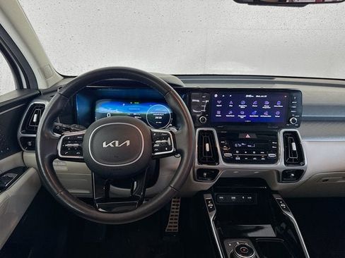 Certified 2023 Kia Sorento SX Prestige AWD/4WD image 23