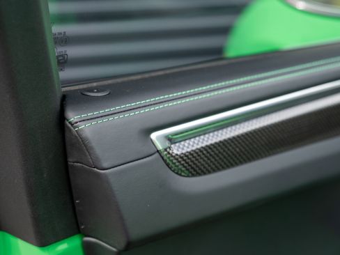 Certified 2025 Porsche Macan GTS image 18