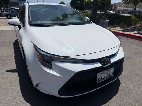 Used 2021 Toyota Corolla L FWD image 2