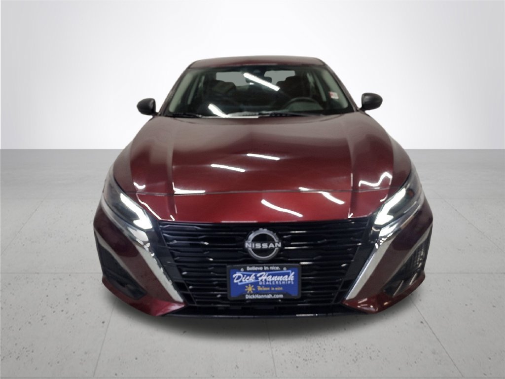 Used 2025 Nissan Altima 2.5 SV FWD image 3