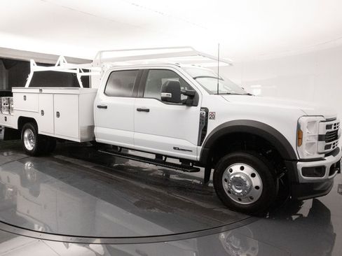 Used 2024 Ford F550 2WD Crew Cab Super Duty w/ XLT Value Package image 38