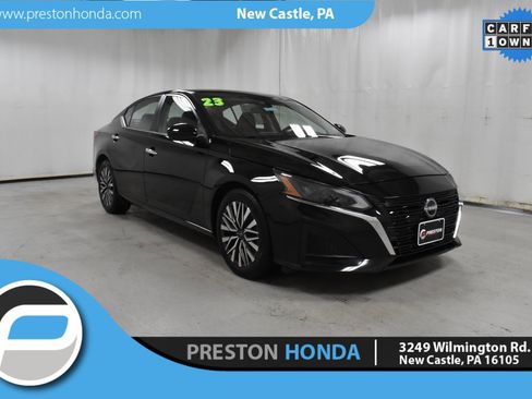 Used 2023 Nissan Altima 2.5 SV image 1
