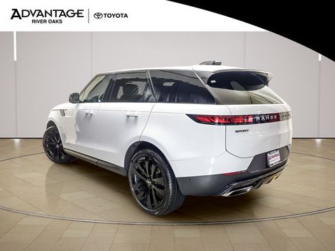 Used 2024 Land Rover Range Rover Sport SE AWD/4WD image 5