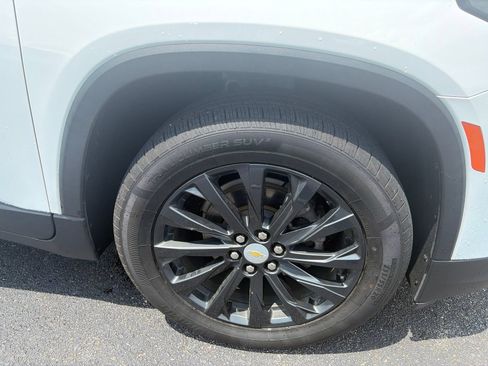 Used 2023 Chevrolet Traverse LT AWD/4WD image 9