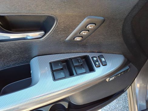 Used 2013 Toyota Venza Limited AWD/4WD image 25