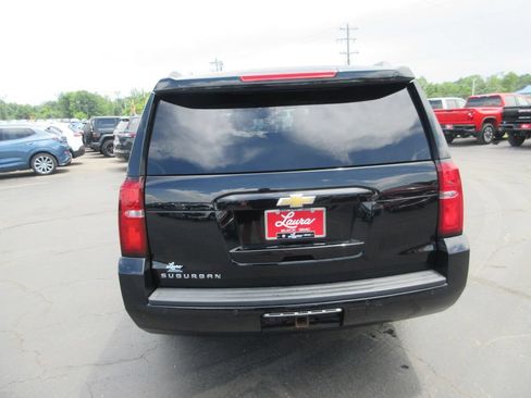 Used 2018 Chevrolet Suburban LT AWD/4WD image 7