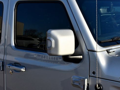 Used 2022 Jeep Wrangler Unlimited Sahara image 8