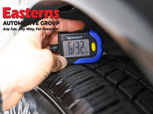 Used 2024 Nissan Rogue SV AWD/4WD image 27