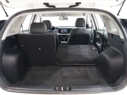 Used 2022 Kia Niro LX image 32