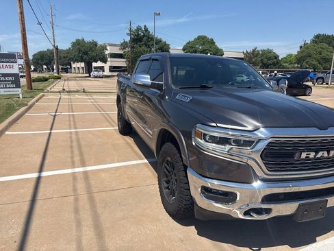 Used 2022 RAM 1500 Limited AWD/4WD image 10