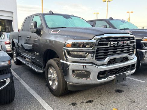 Used 2026 RAM 2500 Big Horn AWD/4WD image 3