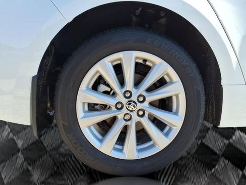 Used 2024 Toyota Corolla LE w/ LE Convenience Package image 7