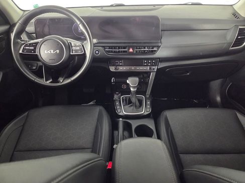 Used 2024 Kia Seltos EX FWD image 26