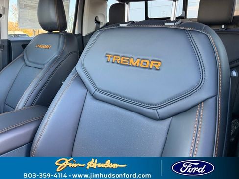 New 2026 Ford Maverick Tremor image 15