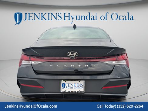 New 2026 Hyundai Elantra SEL Sport FWD image 6