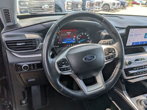 Used 2023 Ford Explorer XLT w/ Equipment Group 202A RWD image 14