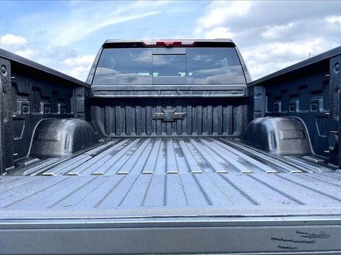 New 2026 Chevrolet Silverado 1500 High Country AWD/4WD image 15