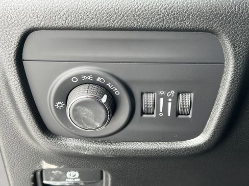 New 2026 Jeep Grand Cherokee Altitude AWD/4WD image 15
