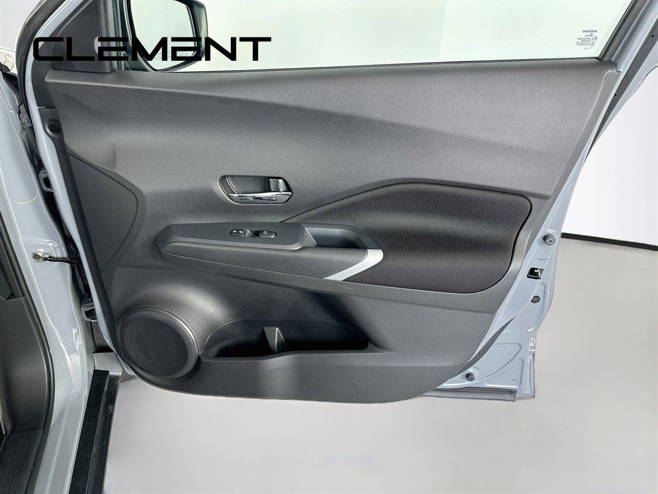 Used 2023 Nissan Kicks SV FWD image 33