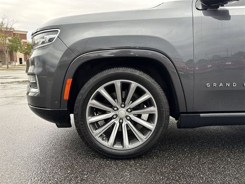 Used 2022 Jeep Grand Wagoneer Series I w/ Rear Seat Video Group 1 image 10