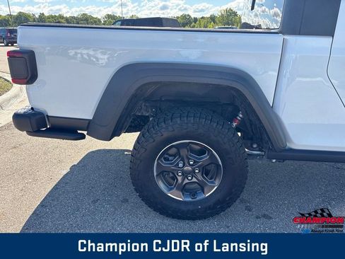 Used 2021 Jeep Gladiator Rubicon AWD/4WD image 37