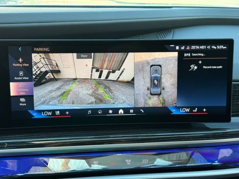Used 2023 BMW 740i w/ Parking Assistance Package RWD image 34