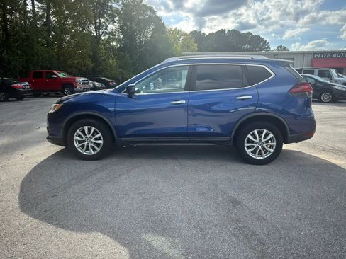Used 2018 Nissan Rogue SV FWD image 6