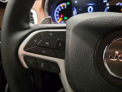 Used 2018 Jeep Grand Cherokee Summit image 22
