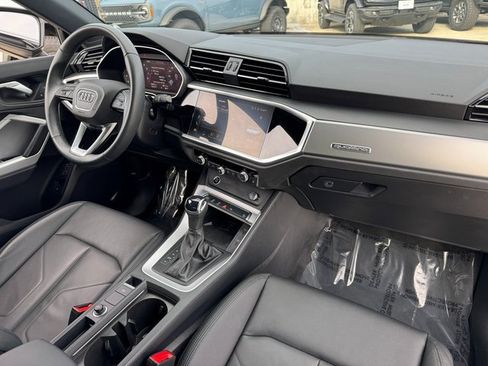 Used 2024 Audi Q3 2.0T Premium image 21