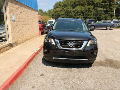 Used 2020 Nissan Pathfinder SL AWD/4WD image 2
