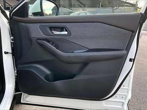 Certified 2023 Nissan Rogue SV image 22