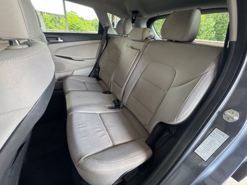 Used 2021 Hyundai Tucson Value FWD image 18