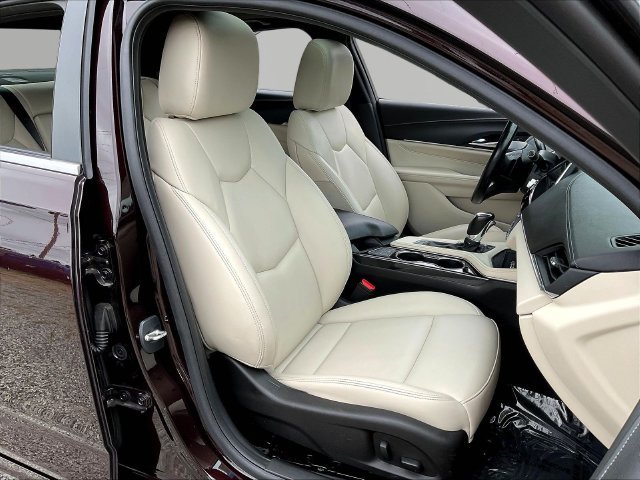 Used 2021 Cadillac CT4 Luxury w/ Sun And Sound Package RWD image 30