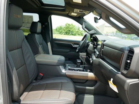 New 2025 Chevrolet Silverado 1500 High Country image 10