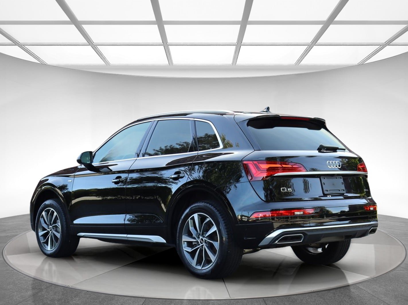 Used 2022 Audi Q5 2.0T Premium Plus w/ Premium Plus Package AWD/4WD image 8
