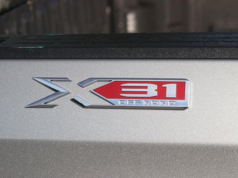 Used 2026 GMC Sierra 1500 SLT w/ SLT Premium Package AWD/4WD image 11