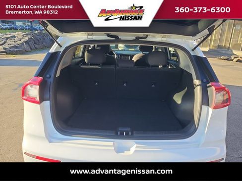 Used 2018 Kia Niro LX image 21