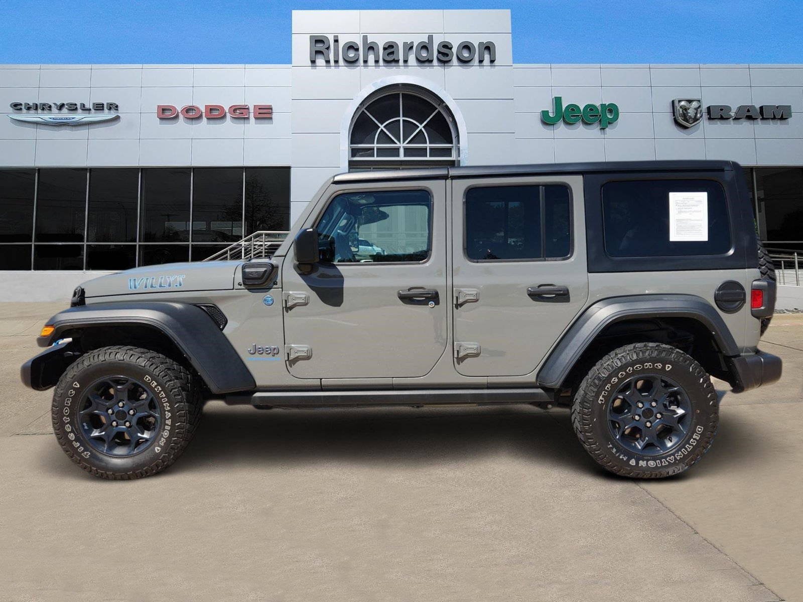 Used 2023 Jeep Wrangler Unlimited AWD/4WD image 3